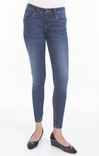 Load image into Gallery viewer, Slim Fit Women&#39;s Jeans FOG BLUE
